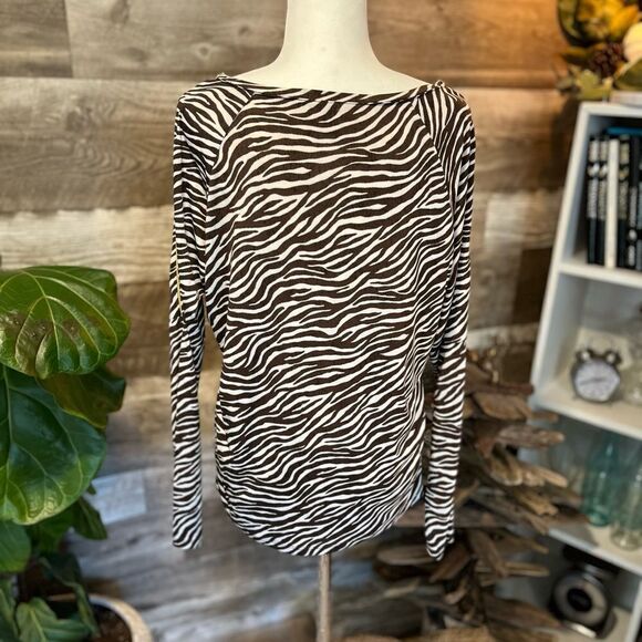 Michael Kors zebra print long sleeve knit top - M - 🙂3/$15 - Picture 4 of 8